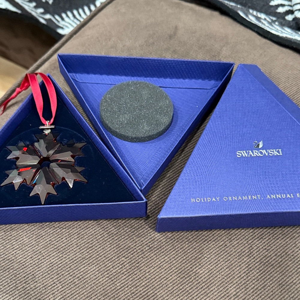Swarovski 2018 Festive Red Star Ornament